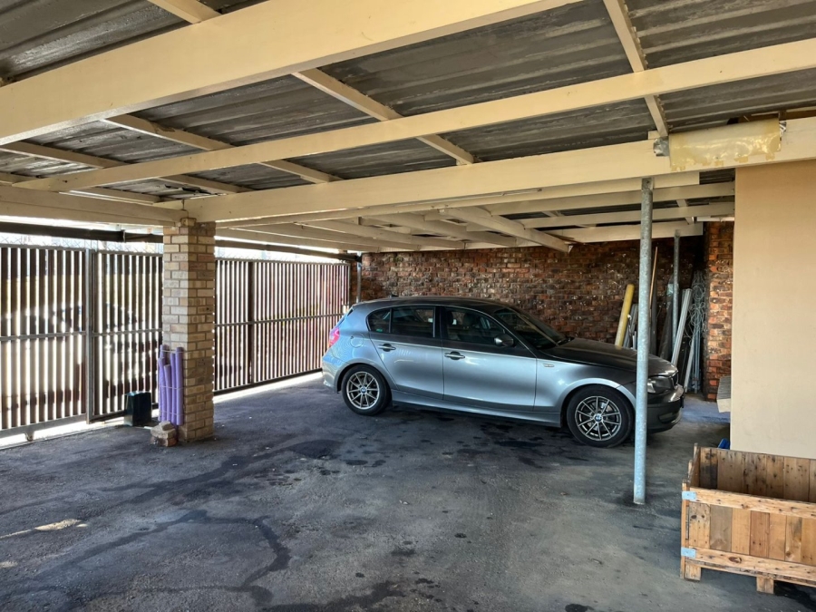4 Bedroom Property for Sale in Heuwelkruin Eastern Cape